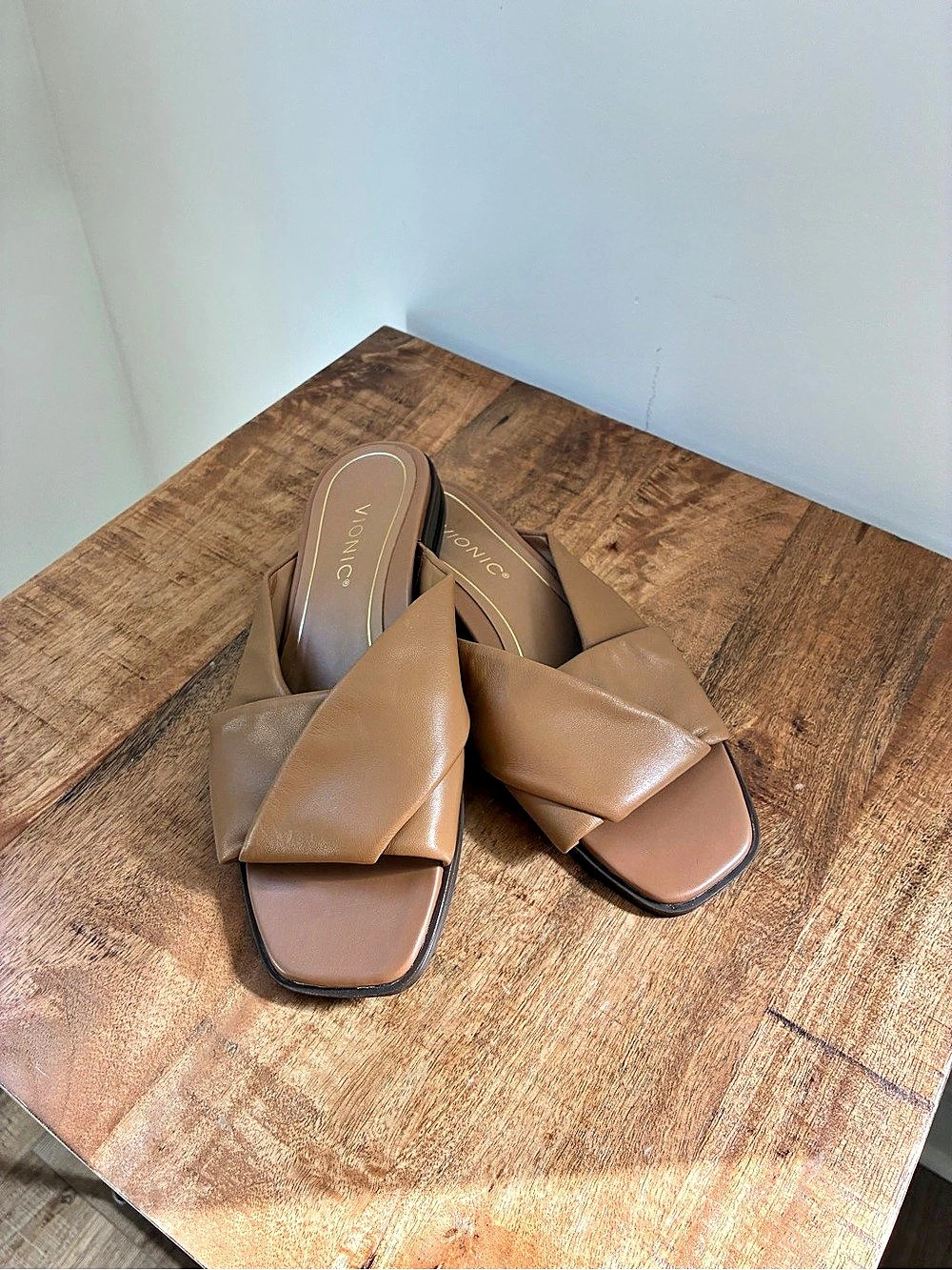 Vionic Miramar Women's Comfort Slide Sandal - Size 8 Like New